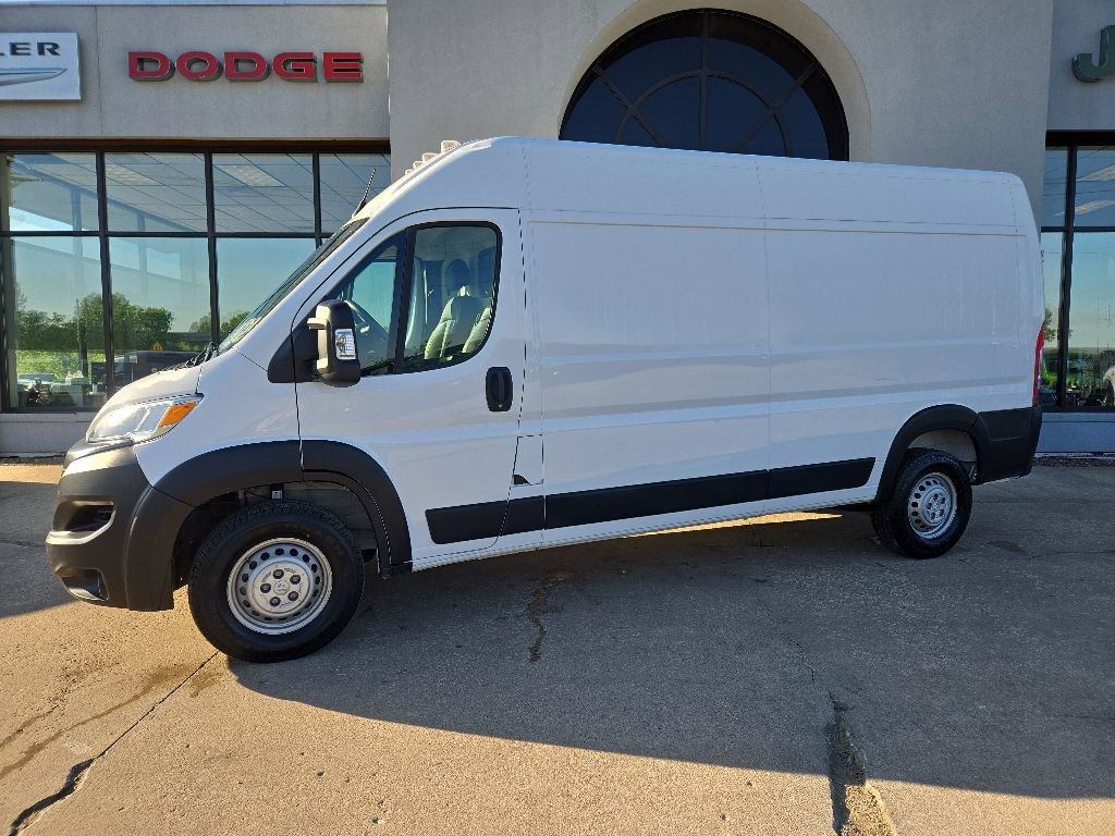 Used 2025 RAM ProMaster 2500 w/ Convenience Group FWD image 5