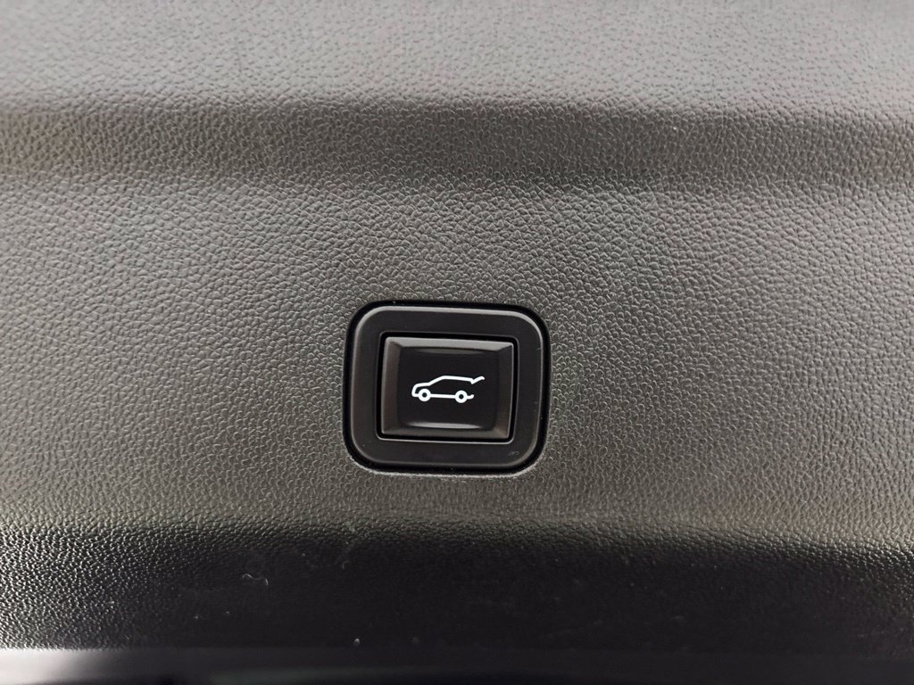 Certified 2023 Chevrolet Suburban High Country AWD/4WD image 38