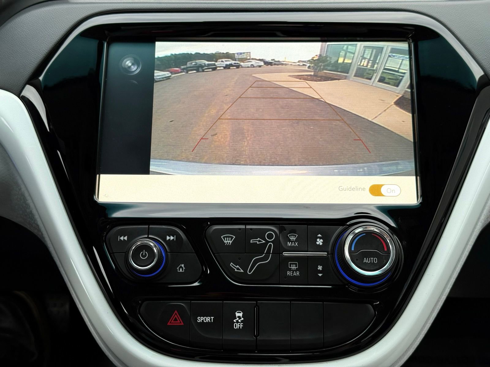 Used 2018 Chevrolet Bolt LT FWD image 37