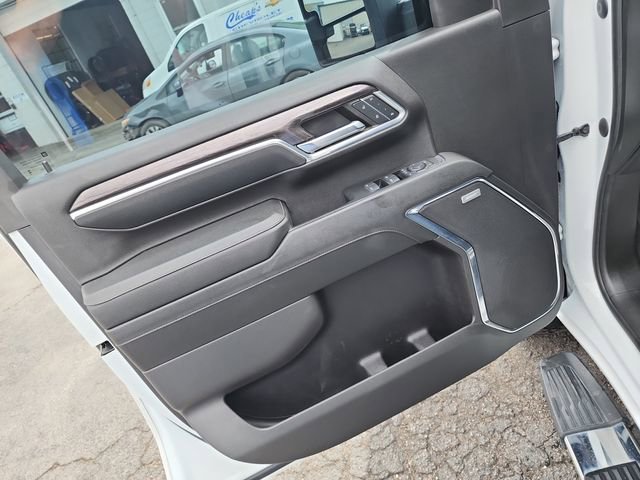 Used 2024 Chevrolet Silverado 3500 LTZ w/ LTZ Convenience Package image 18