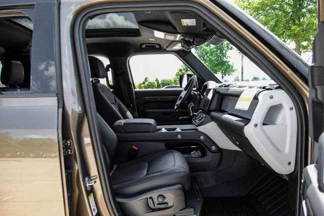 New 2026 Land Rover Defender 110 X-Dynamic SE AWD/4WD image 43