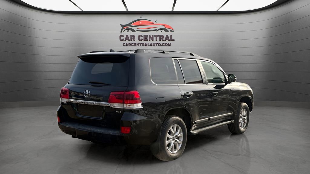 Used 2016 Toyota Land Cruiser w/ Four Season Floor Mat Package AWD/4WD image 5