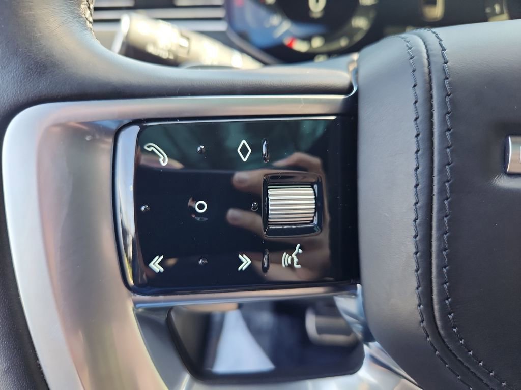 Used 2023 Land Rover Range Rover SE image 19