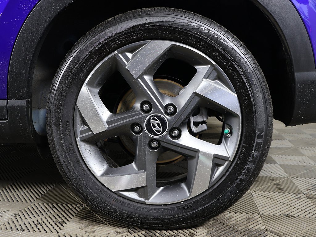 Certified 2025 Hyundai Venue Limited image 17