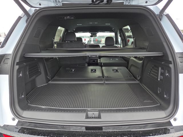 New 2027 Chevrolet Traverse RS w/ LPO, Floor Liner Package AWD/4WD image 20