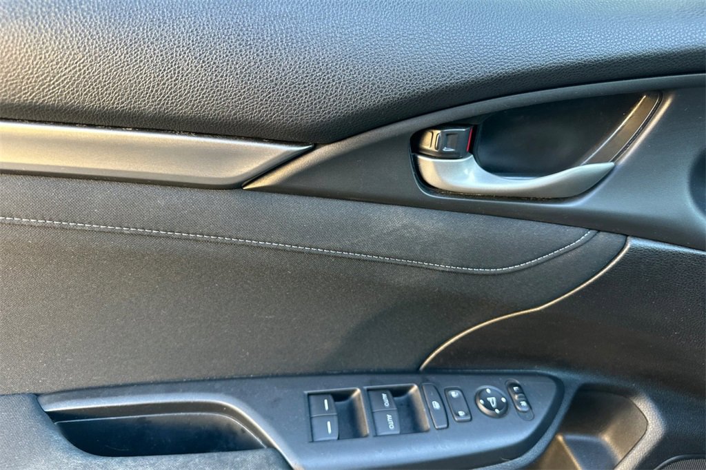 Used 2018 Honda Civic EX image 11