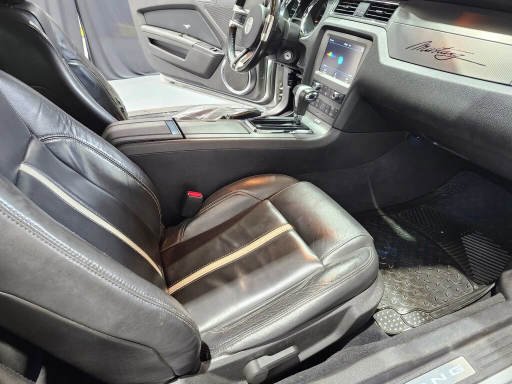 Used 2010 Ford Mustang GT RWD image 22