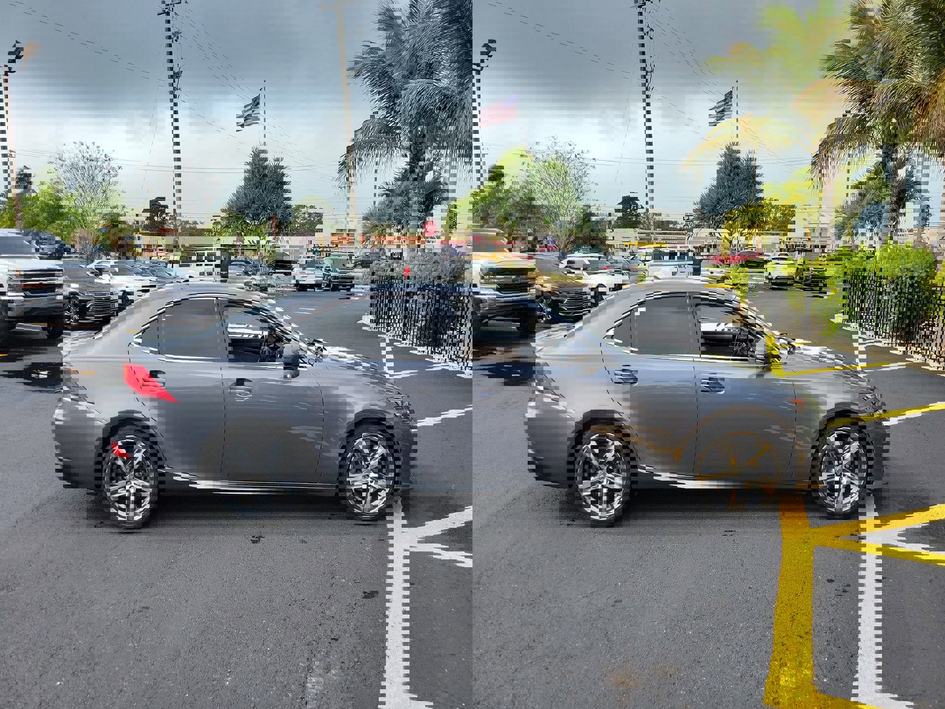 Used 2019 Lexus IS 300 w/ Premium Package image 5