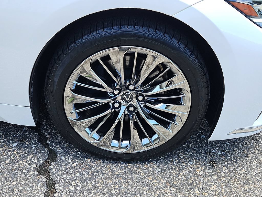 Used 2023 Lexus LS 500 AWD w/ Interior Upgrade Package image 10
