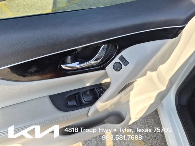 Used 2018 Nissan Rogue Sport SL w/ SL Premium Package FWD image 25