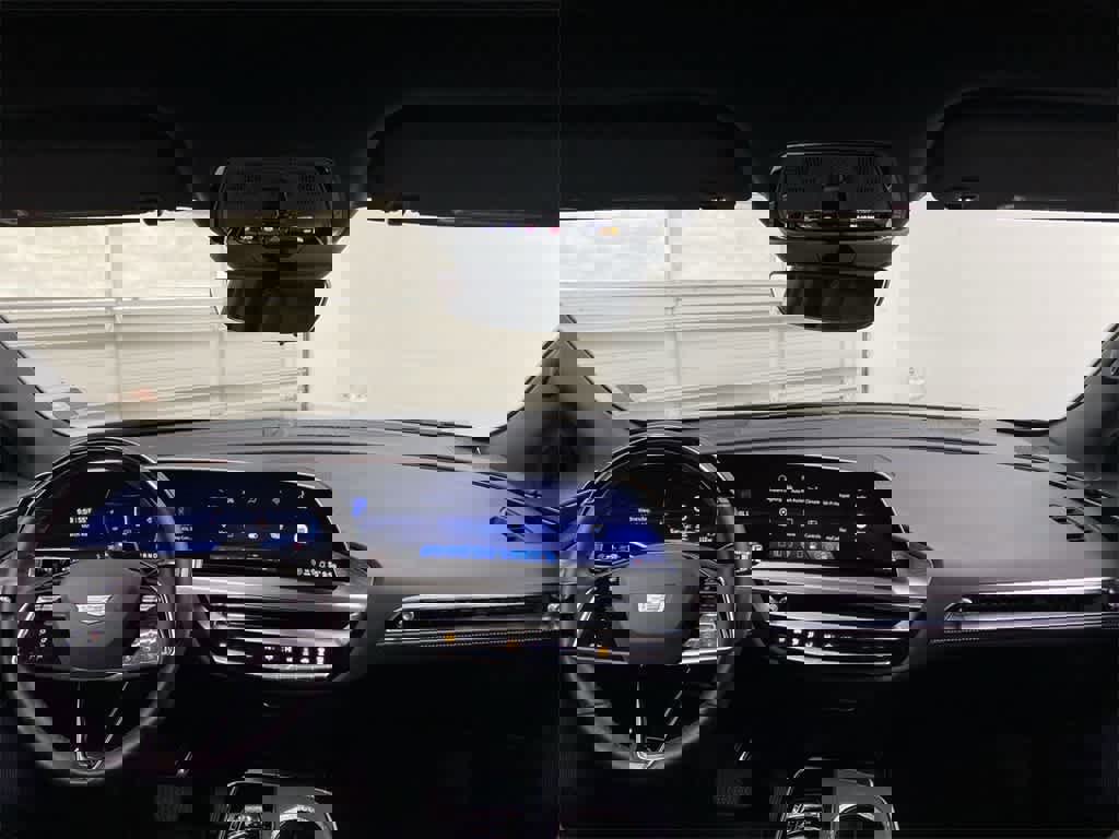 Certified 2025 Cadillac Lyriq Luxury image 13