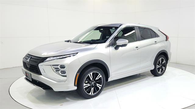 Used 2025 Mitsubishi Eclipse Cross SE image 3