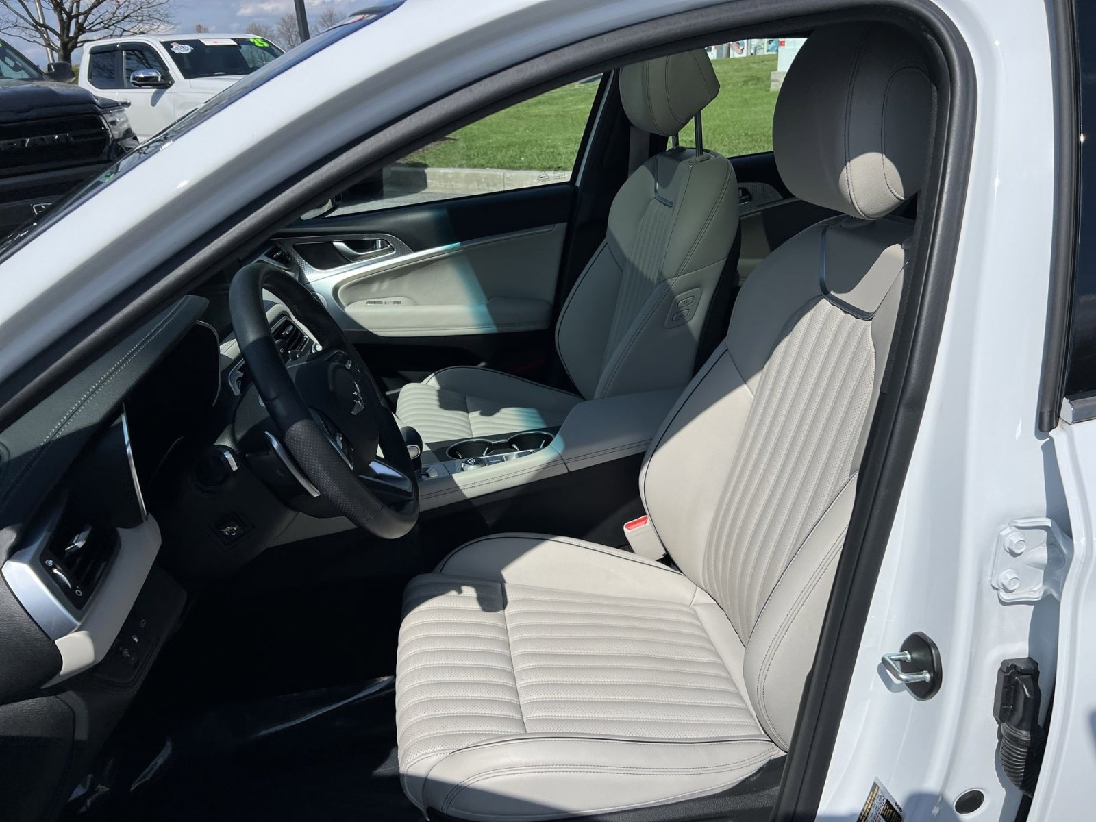 Used 2023 Genesis G70 2.0T w/ Sport Prestige Package image 13