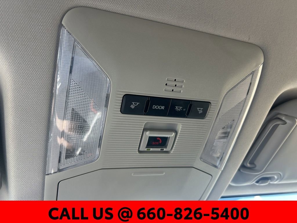 Used 2024 Toyota RAV4 Adventure image 17