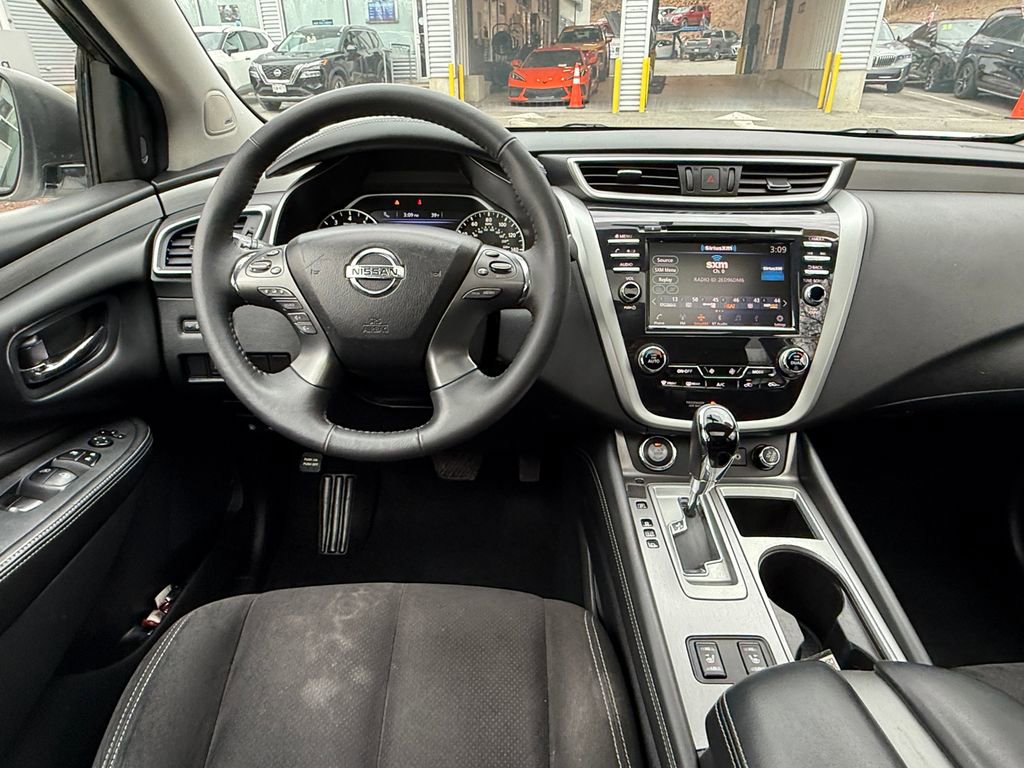 Used 2019 Nissan Murano SV w/ Premium Package image 12