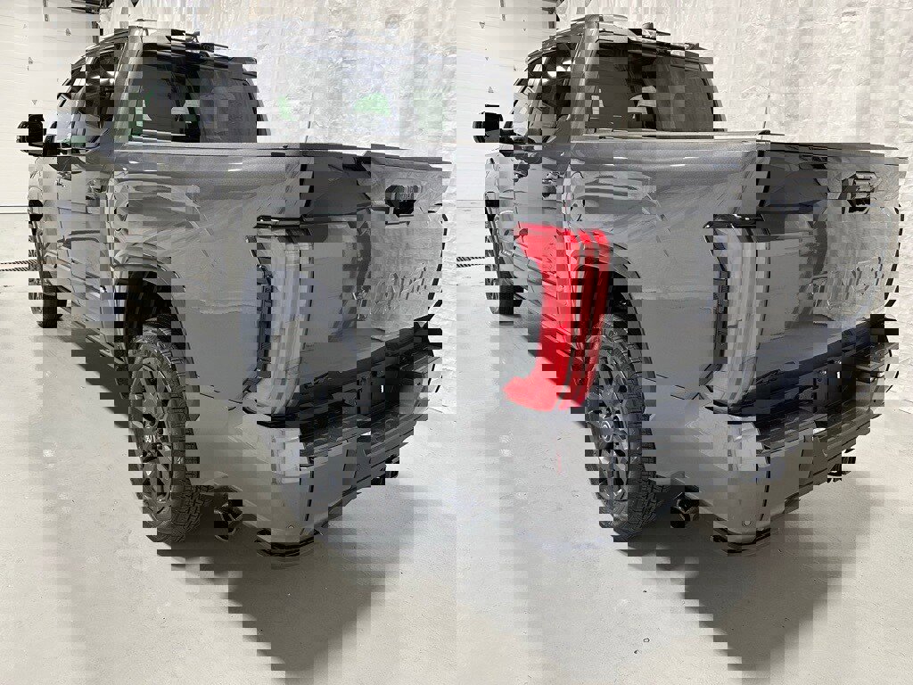 Used 2025 Toyota Tundra Platinum image 5