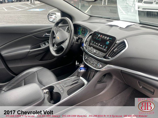 Used 2017 Chevrolet Volt Premier w/ Driver Confidence II Package FWD image 18