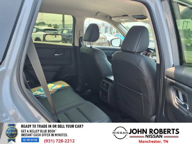 Certified 2025 Nissan Rogue SL FWD image 17