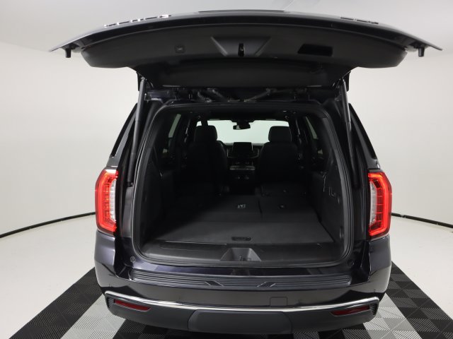 Used 2023 GMC Yukon SLT w/ SLT Luxury Package AWD/4WD image 26