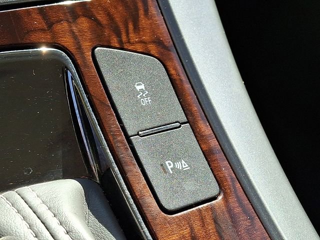 Used 2011 Buick LaCrosse CXL w/ Driver Confidence Package image 21