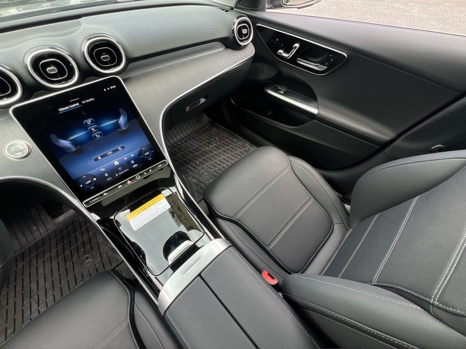 New 2026 Mercedes-Benz C 300 4MATIC Sedan image 14