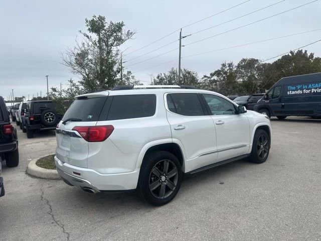 Used 2019 GMC Acadia Denali image 3