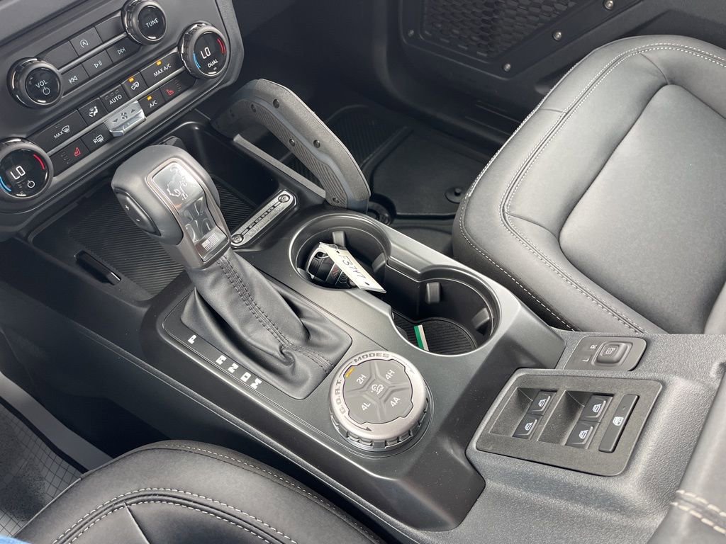 New 2025 Ford Bronco Big Bend w/ Black Diamond Package image 19