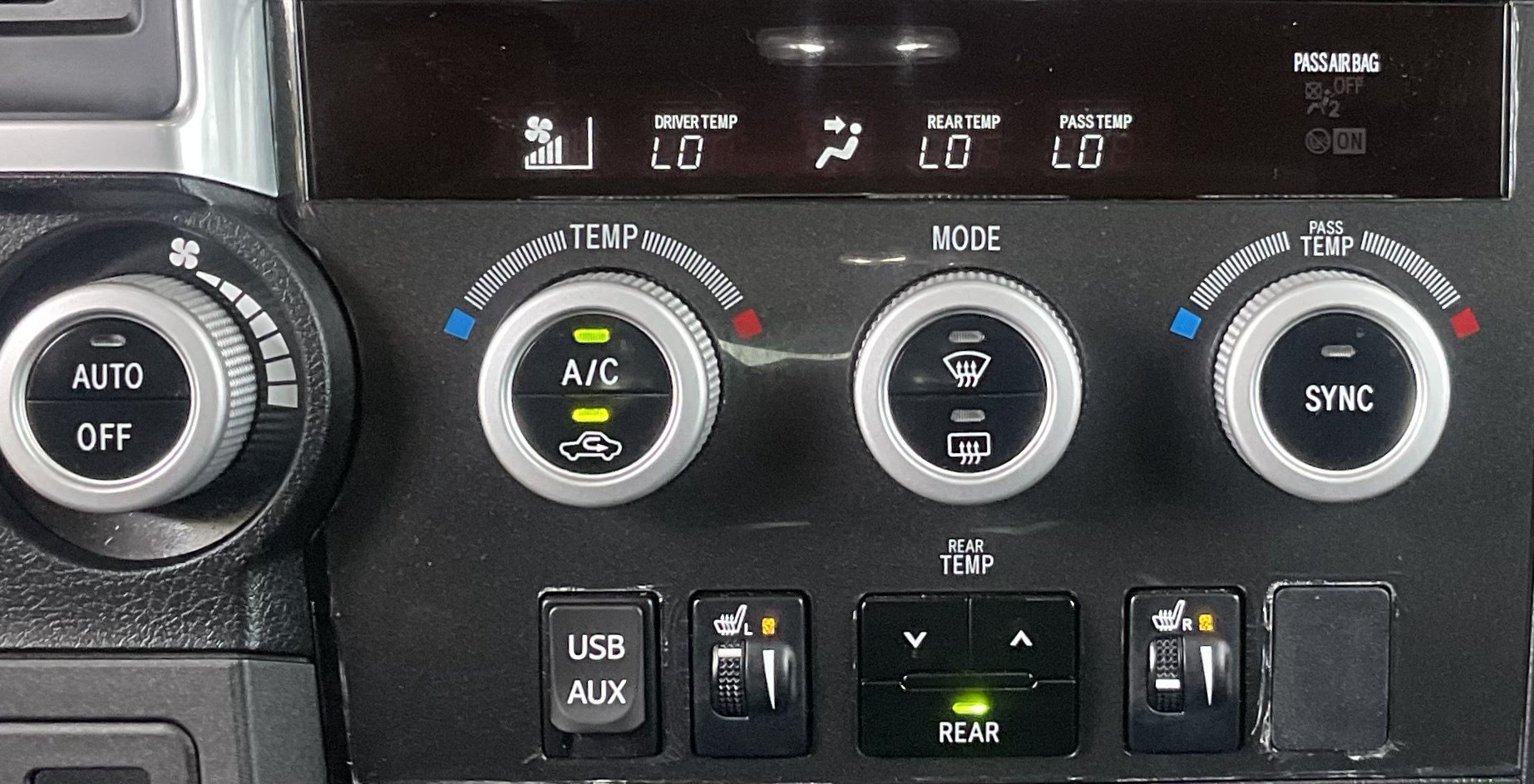 Used 2018 Toyota Sequoia TRD Sport AWD/4WD image 15