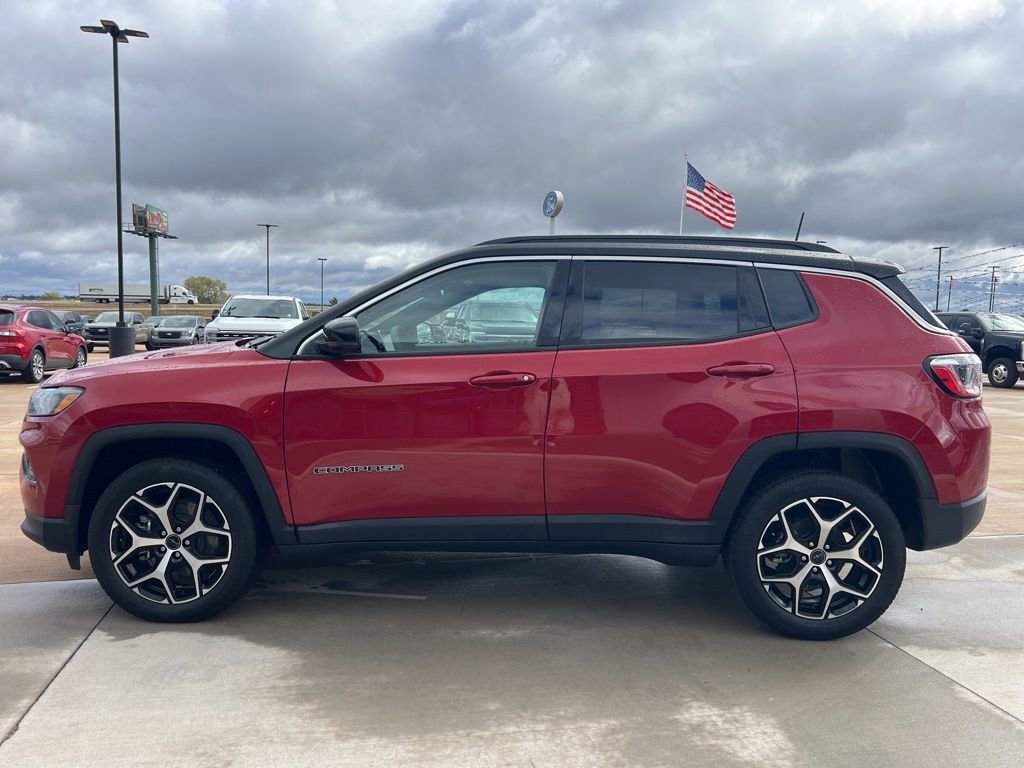 Used 2025 Jeep Compass Limited image 9