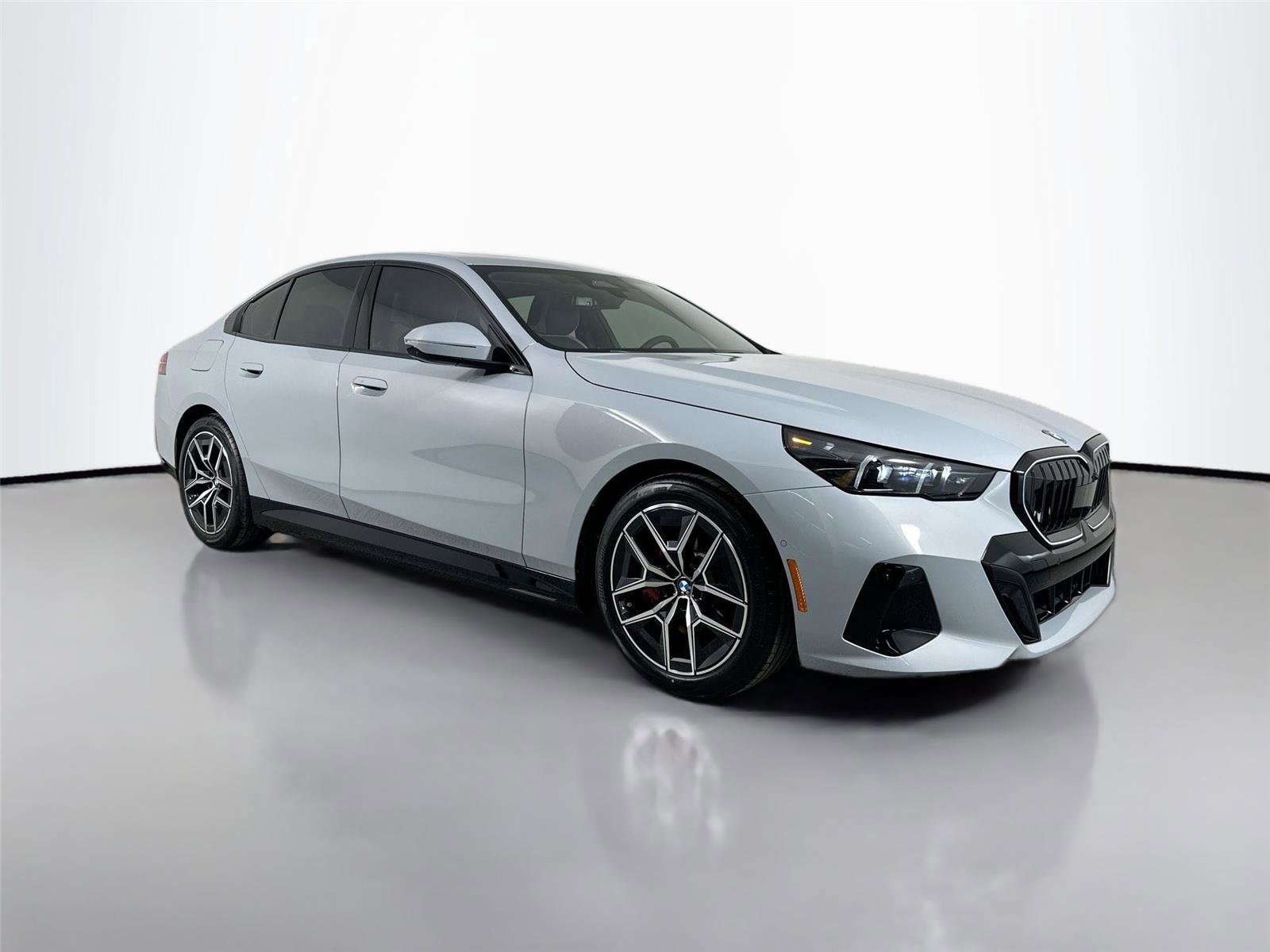 New 2026 BMW i5 eDrive40 w/ M Sport Package RWD image 3