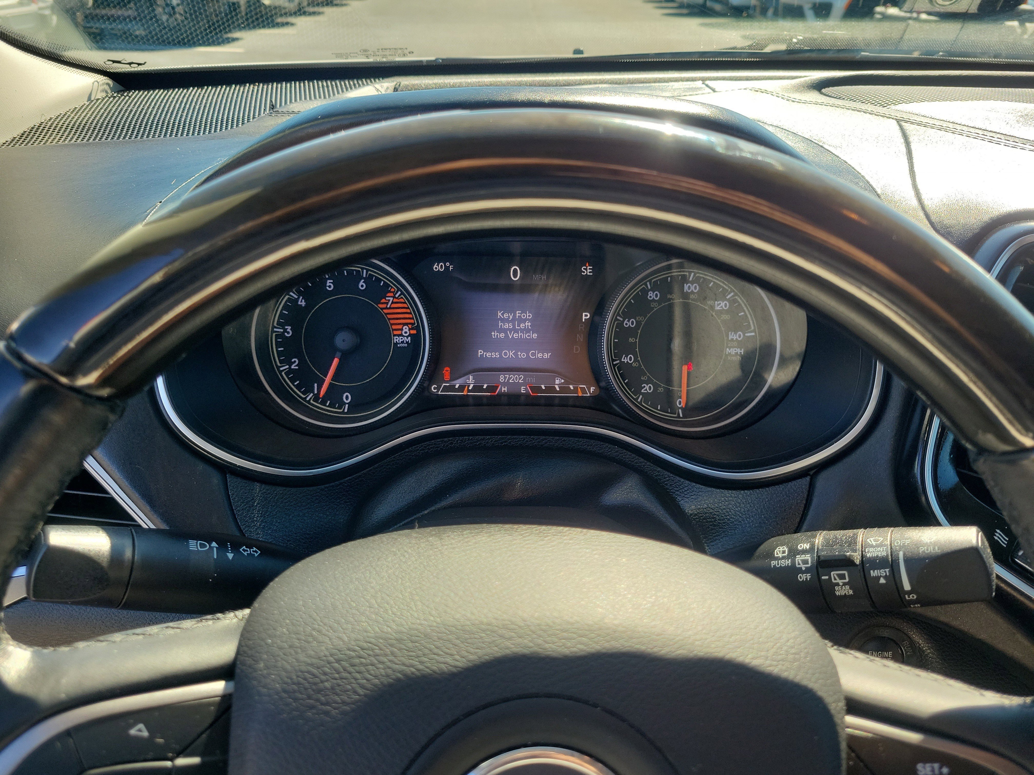 Used 2019 Jeep Cherokee Overland w/ Technology Group image 29