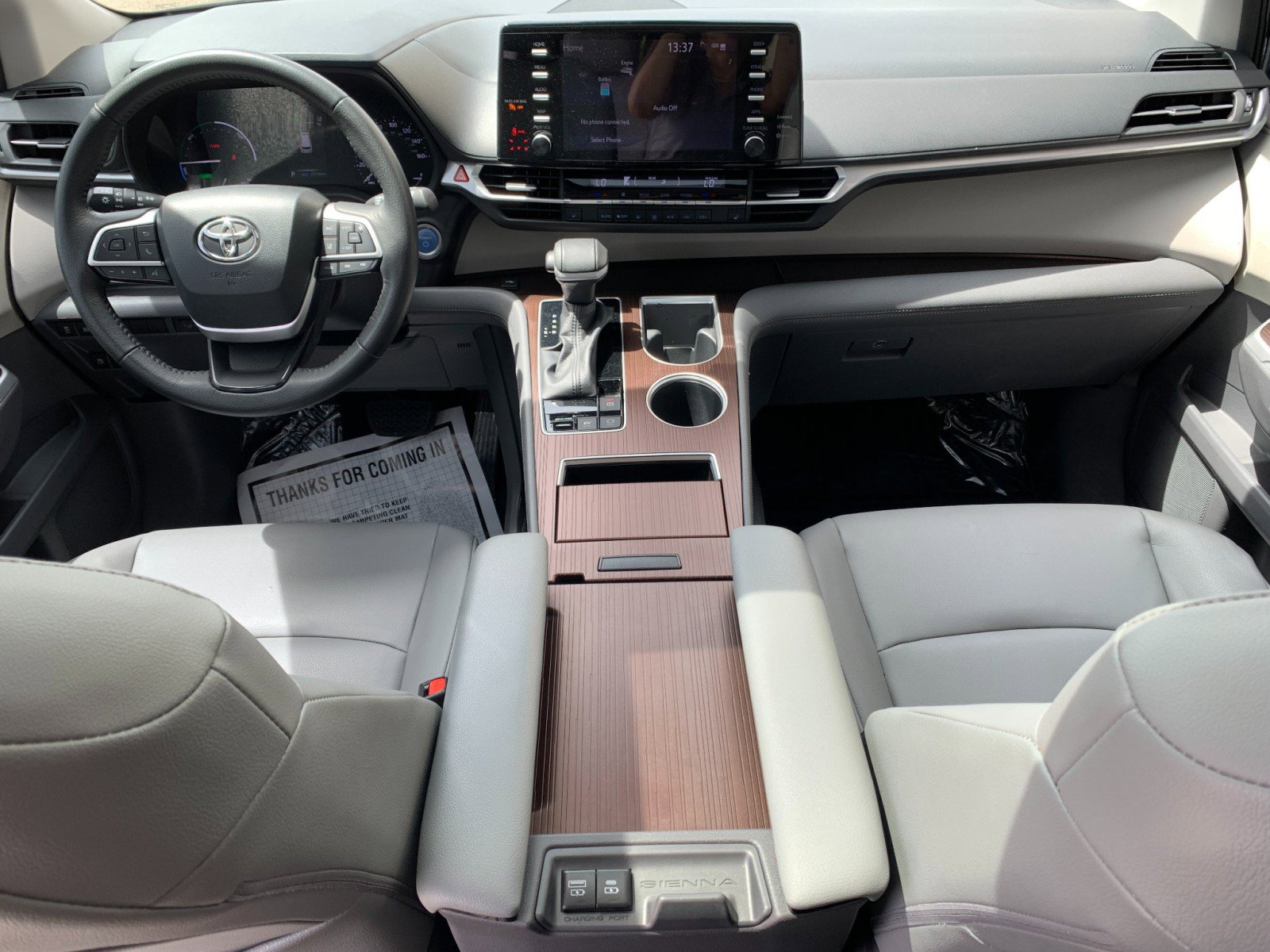 Used 2022 Toyota Sienna XLE AWD/4WD image 30