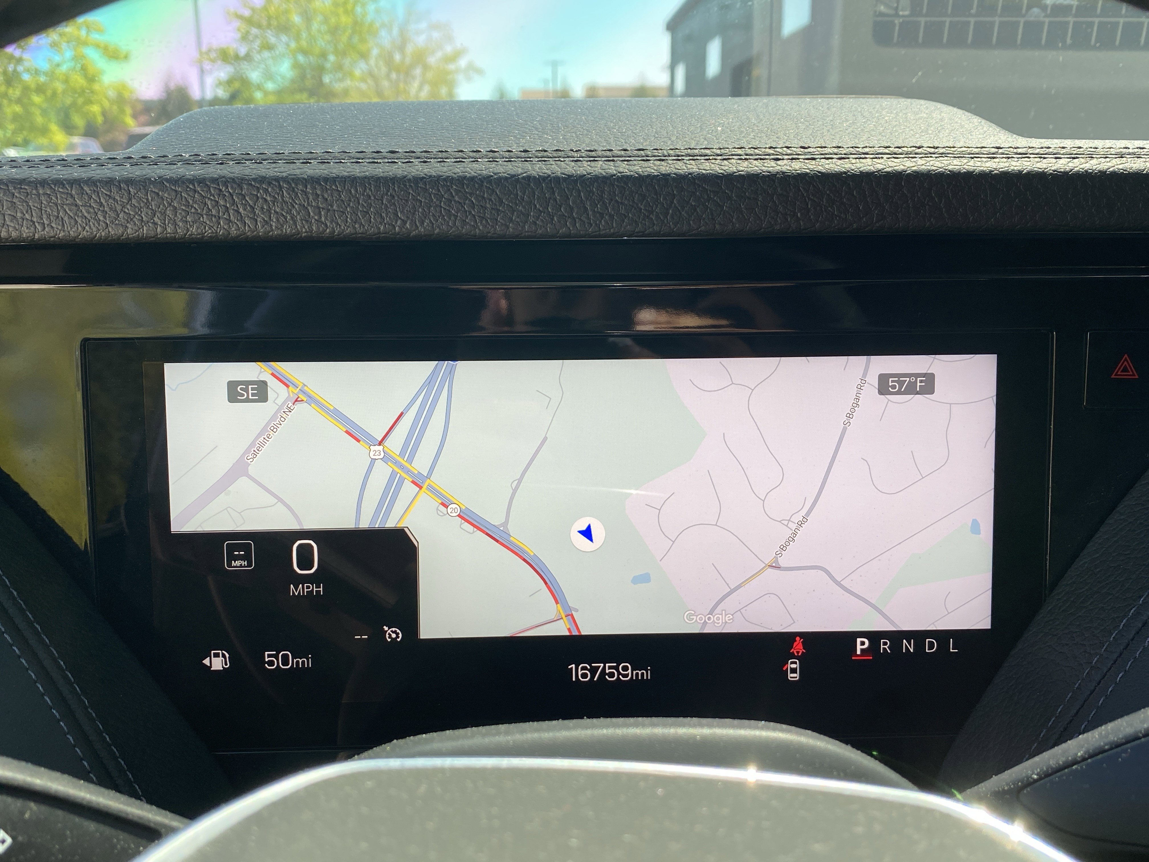 Used 2025 GMC Yukon XL Denali w/ Sun & Power Step Package image 11