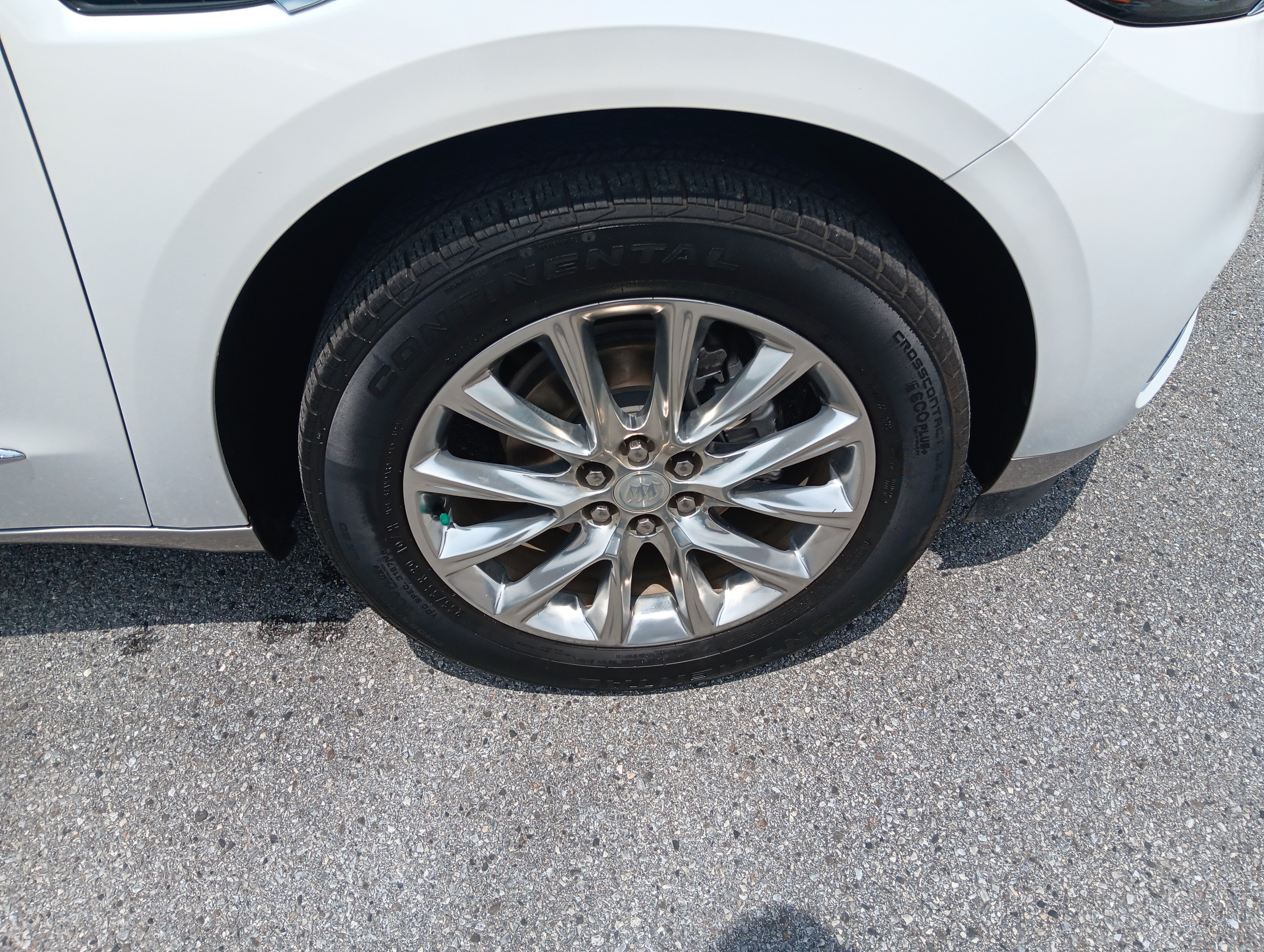 Used 2020 Buick Enclave Essence w/ Sound and Sites Package FWD image 8