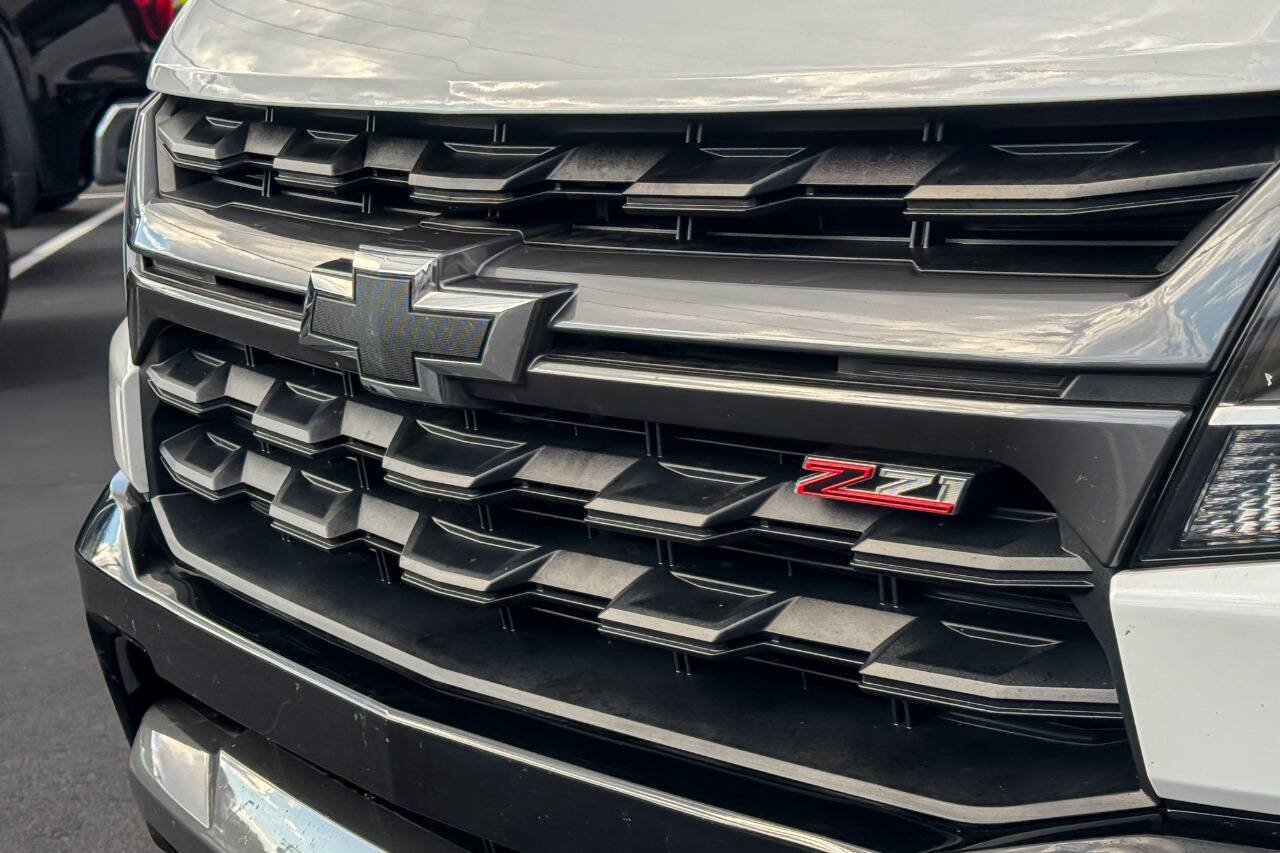 Used 2022 Chevrolet Colorado Z71 AWD/4WD image 10