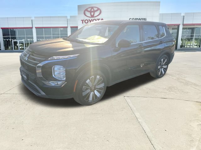 Used 2025 Mitsubishi Outlander SE AWD/4WD image 8