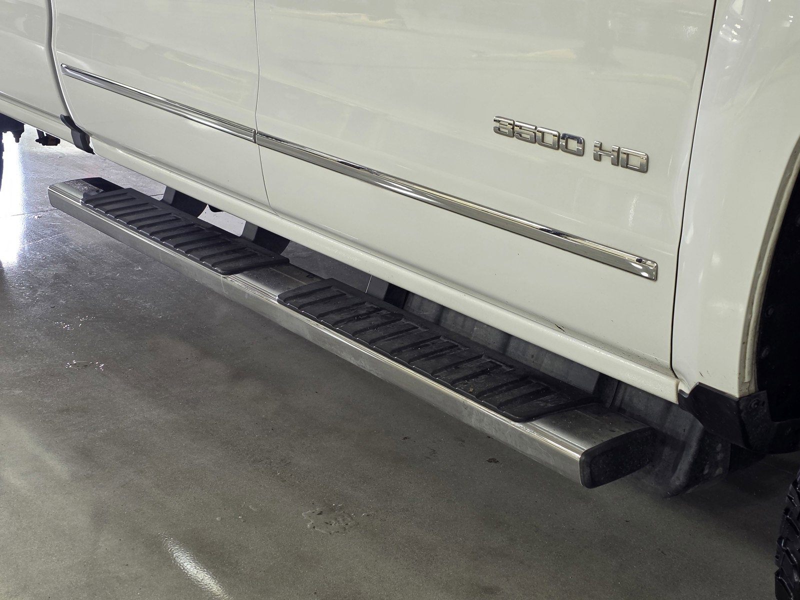 Used 2018 Chevrolet Silverado 3500 LTZ w/ Duramax Plus Package image 10