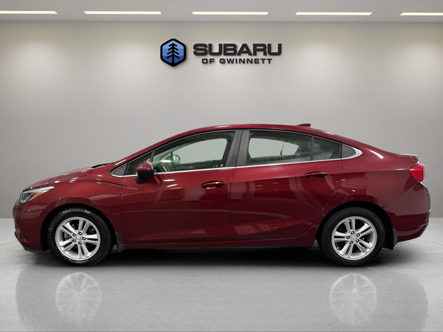 Used 2016 Chevrolet Cruze LT w/ Convenience Package FWD image 2