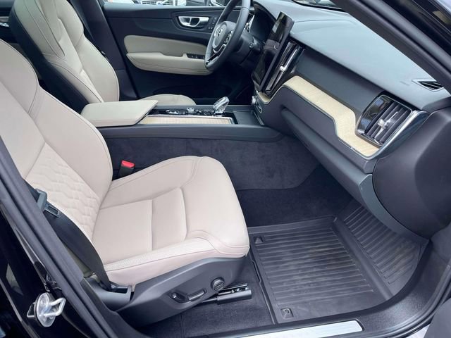 Used 2026 Volvo XC60 T8 Plus w/ Protection Package Premier AWD/4WD image 16
