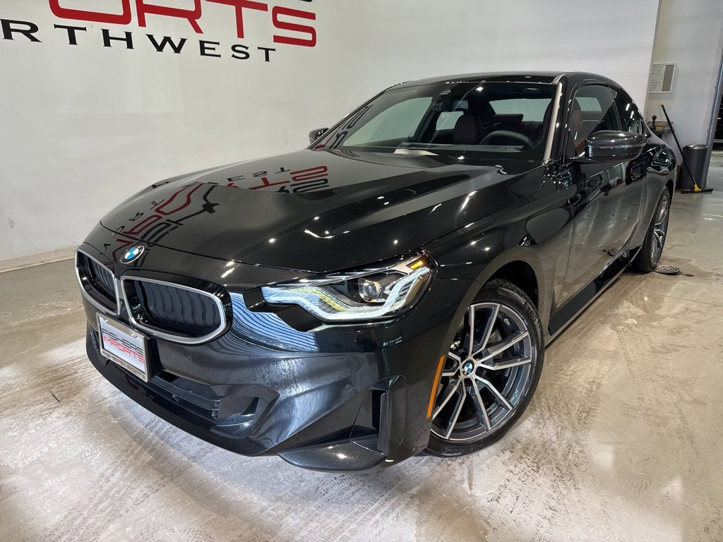 Used 2025 BMW 230i xDrive Coupe w/ Premium Package image 2
