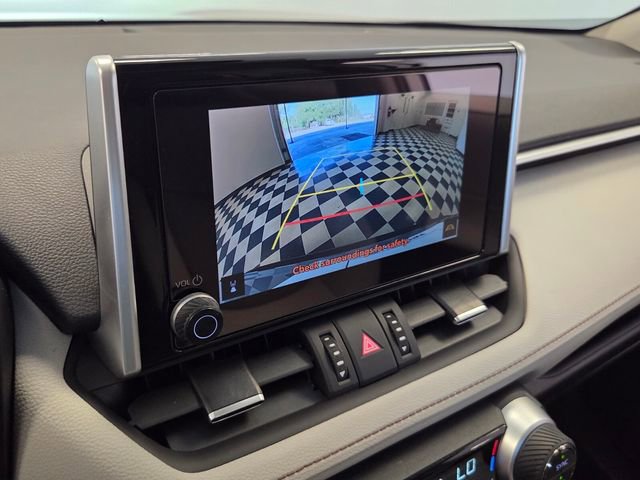 Used 2025 Toyota RAV4 XLE Premium image 20