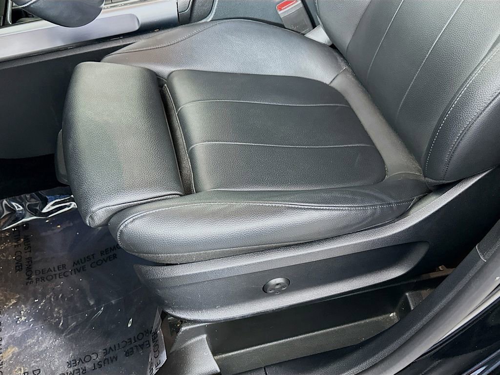 Used 2023 Mercedes-Benz GLB 250 4MATIC image 25