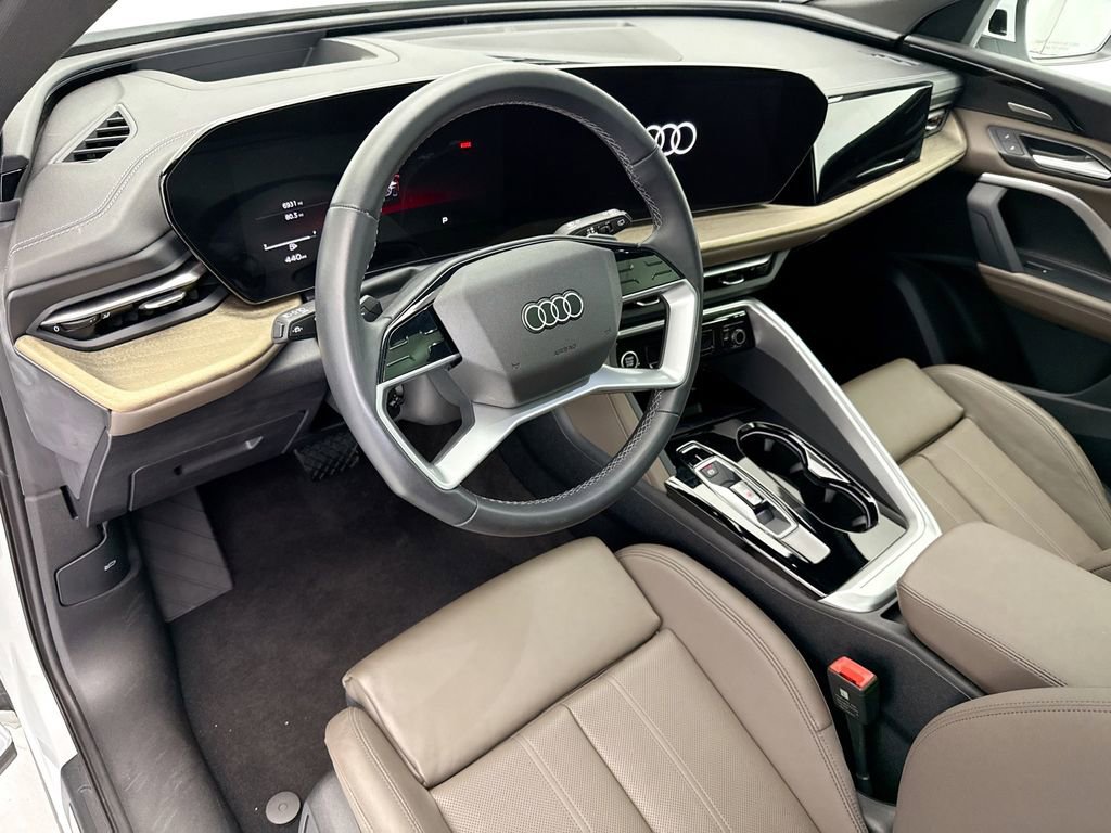 Certified 2025 Audi Q5 Premium Plus w/ Premium Plus image 9