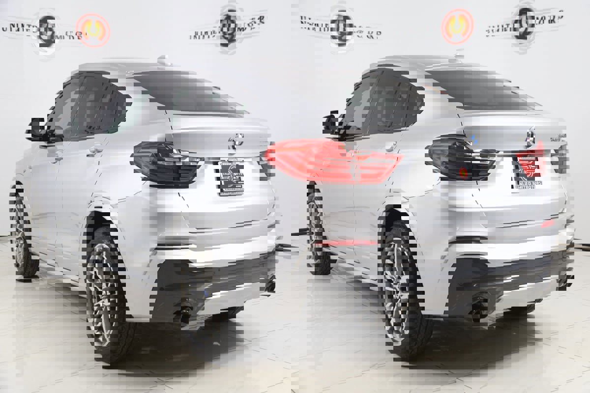 Used 2018 BMW X4 M40i image 4