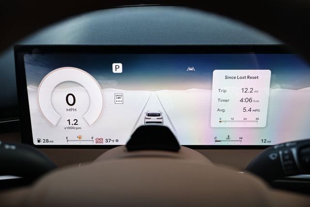 New 2026 Genesis GV70 2.5T Advanced image 32