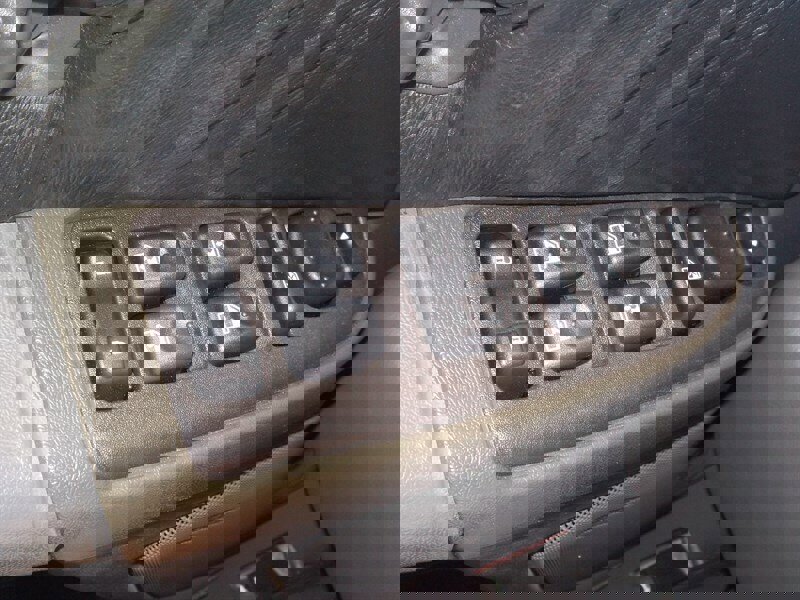 Used 2005 GMC Sierra 3500 SLE w/ Heavy-Duty Power Package image 26