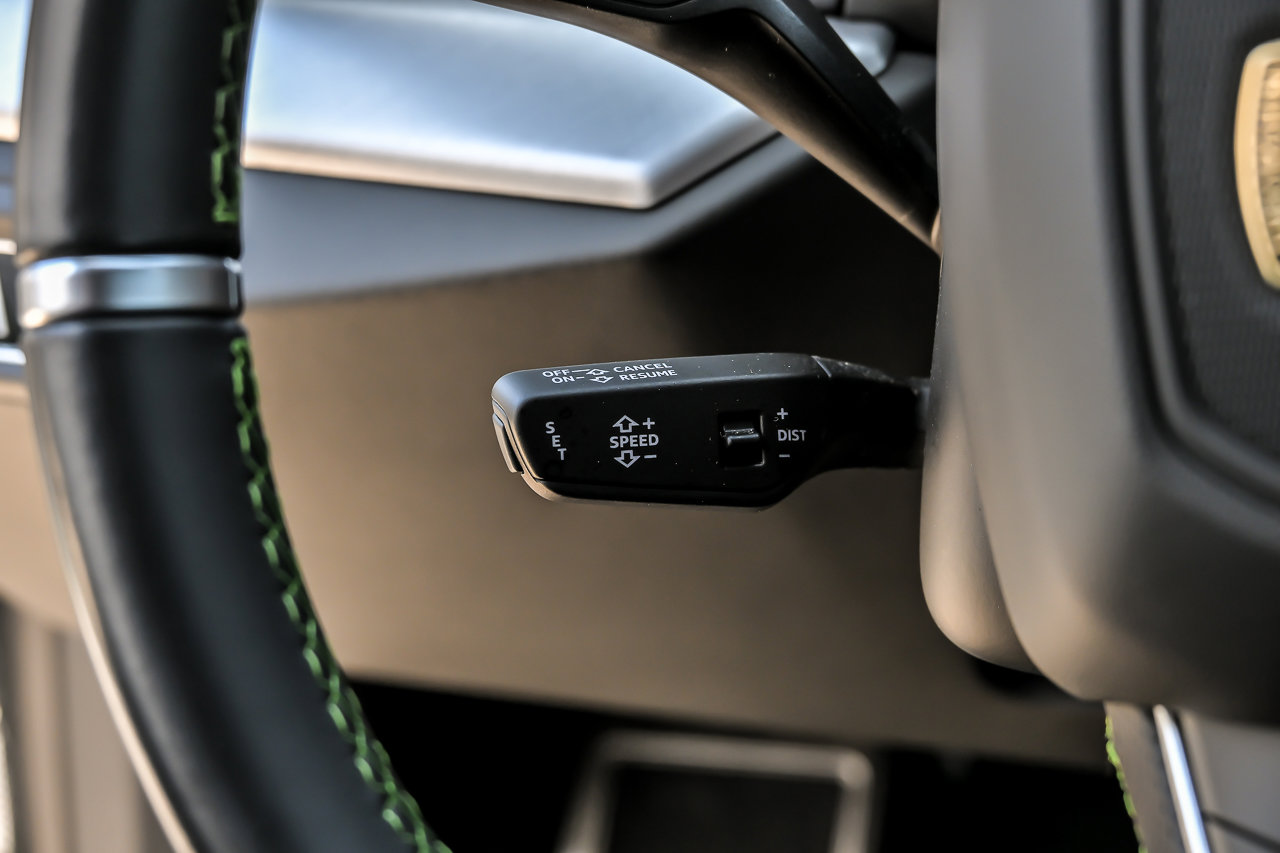 Used 2019 Lamborghini Urus AWD/4WD image 37