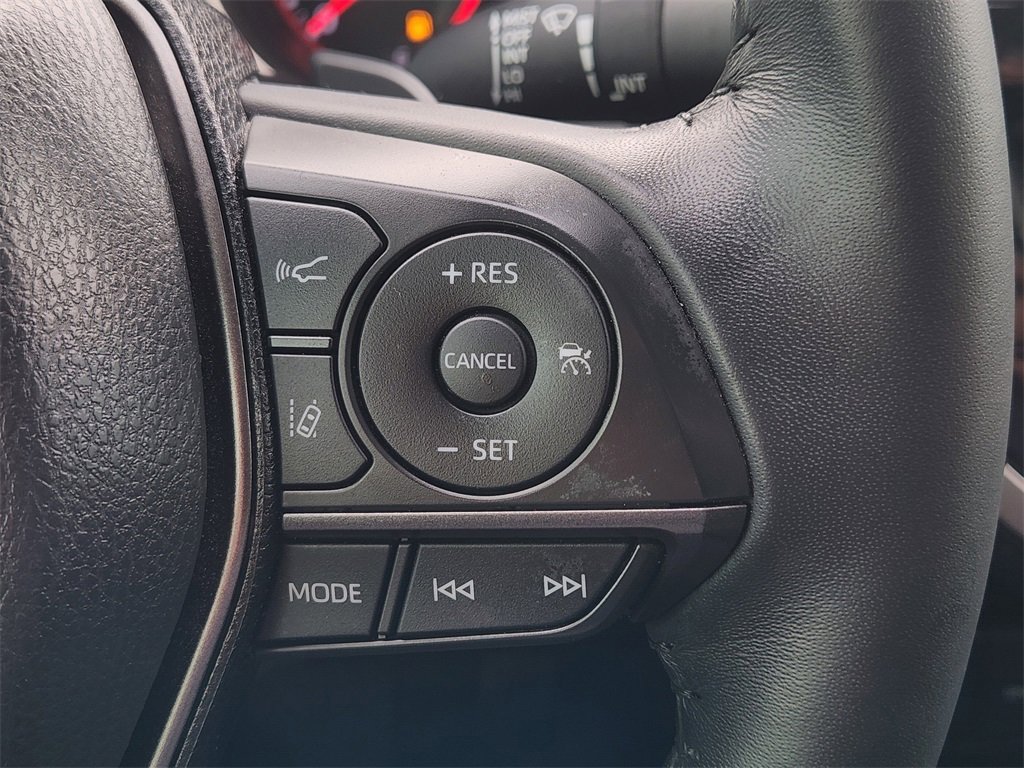 Used 2022 Toyota Camry XSE image 30