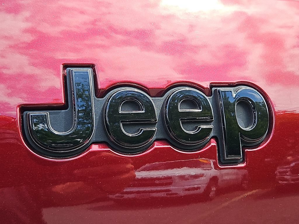 Certified 2025 Jeep Grand Cherokee L Altitude AWD/4WD image 31