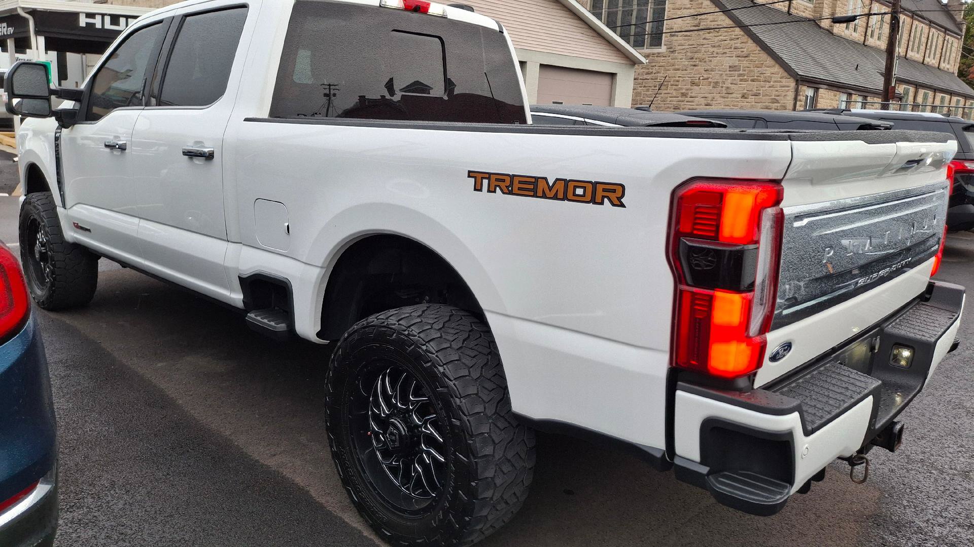 Used 2024 Ford F250 Platinum w/ Tremor Off-Road Package AWD/4WD image 4